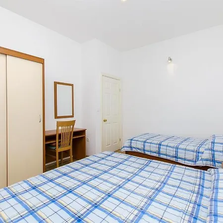 Niko Apartment *