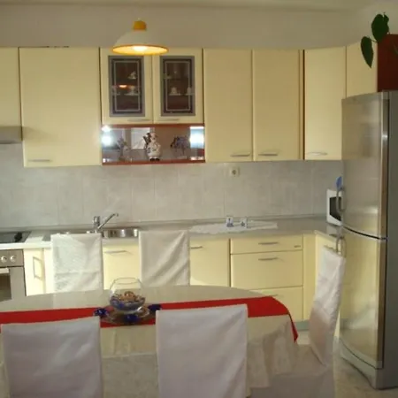 Niko Apartment Bol