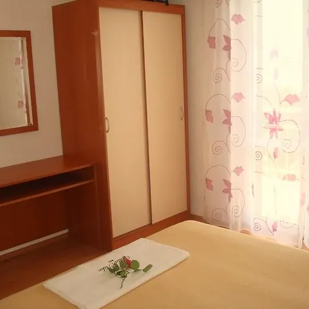 Niko Apartment *