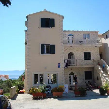 Niko Apartment