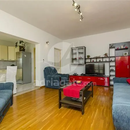 Niko Apartment Bol